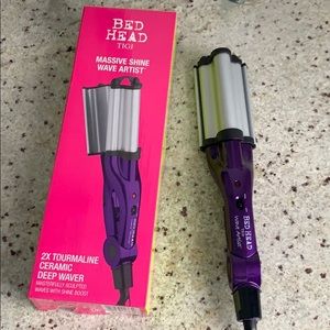 Bed Head- Deep Wave Curling Iron